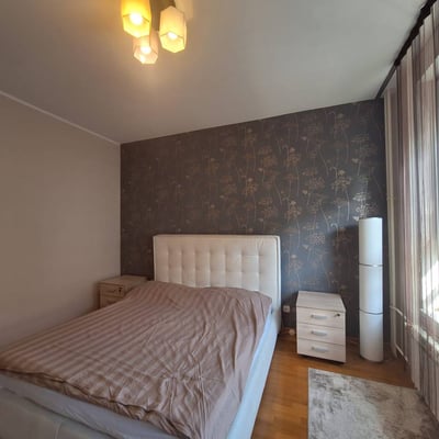 Alquiler de un luminoso apartamento de 2 habitaciones en el prestigioso complejo Belville, 62 m², Nuevo Belgrado, Serbia